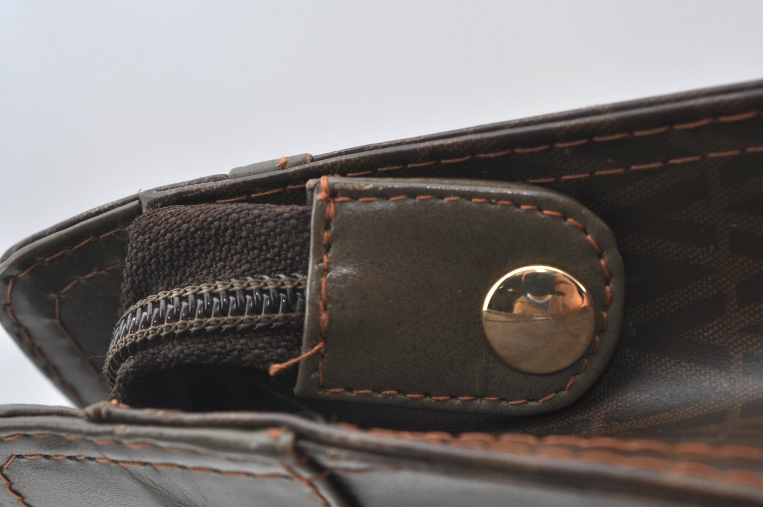 Authentic MARIO VALENTINO V Logo Clutch Hand Bag Purse PVC Leather Brown K8580