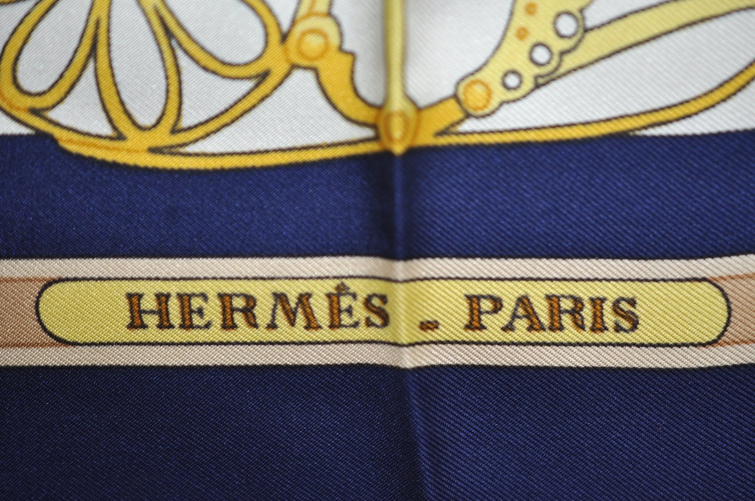 Authentic HERMES Carre 90 Scarf 