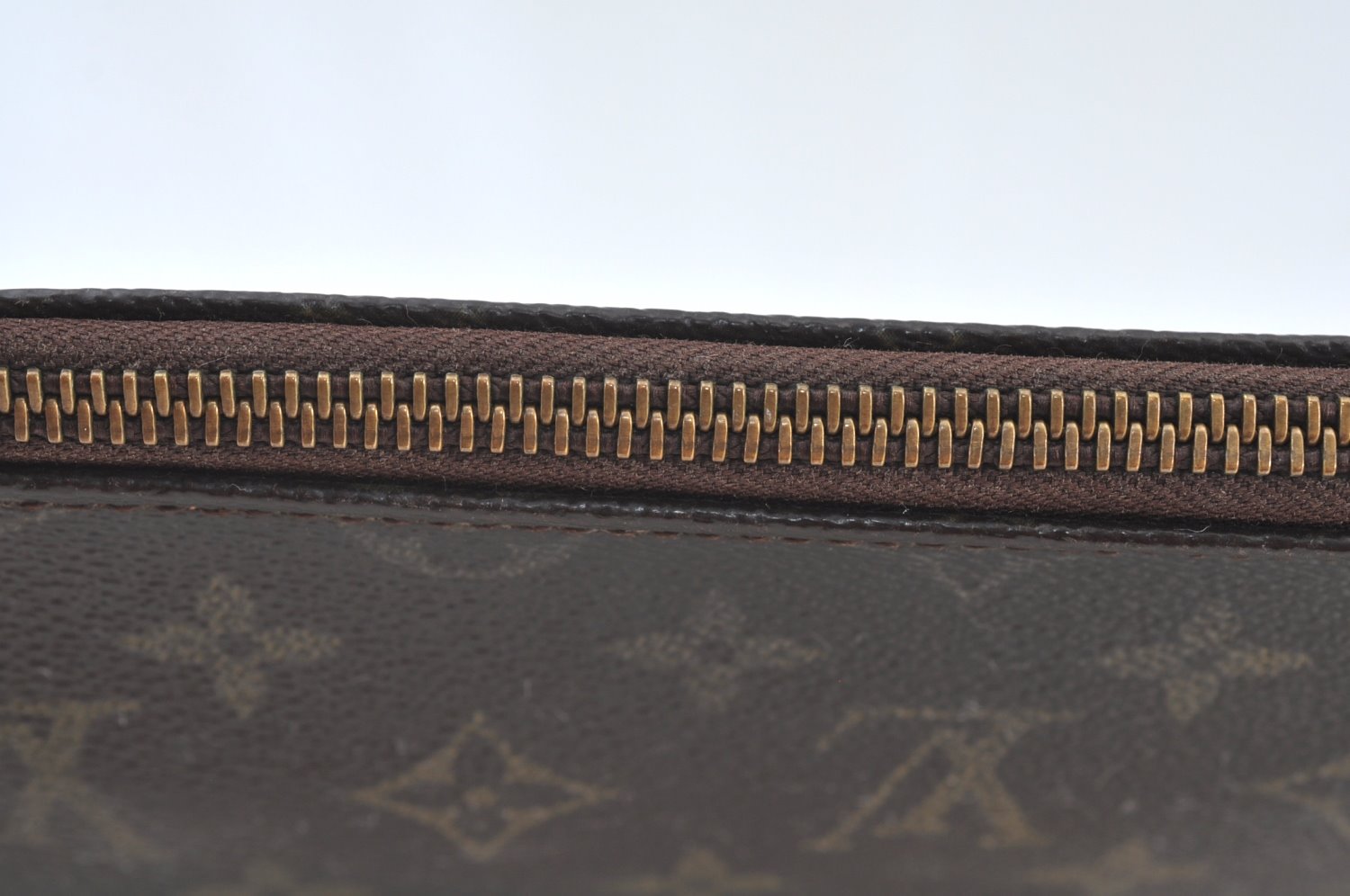 Authentic Louis Vuitton Monogram Poche Documents Document Case M53400 LV K8587