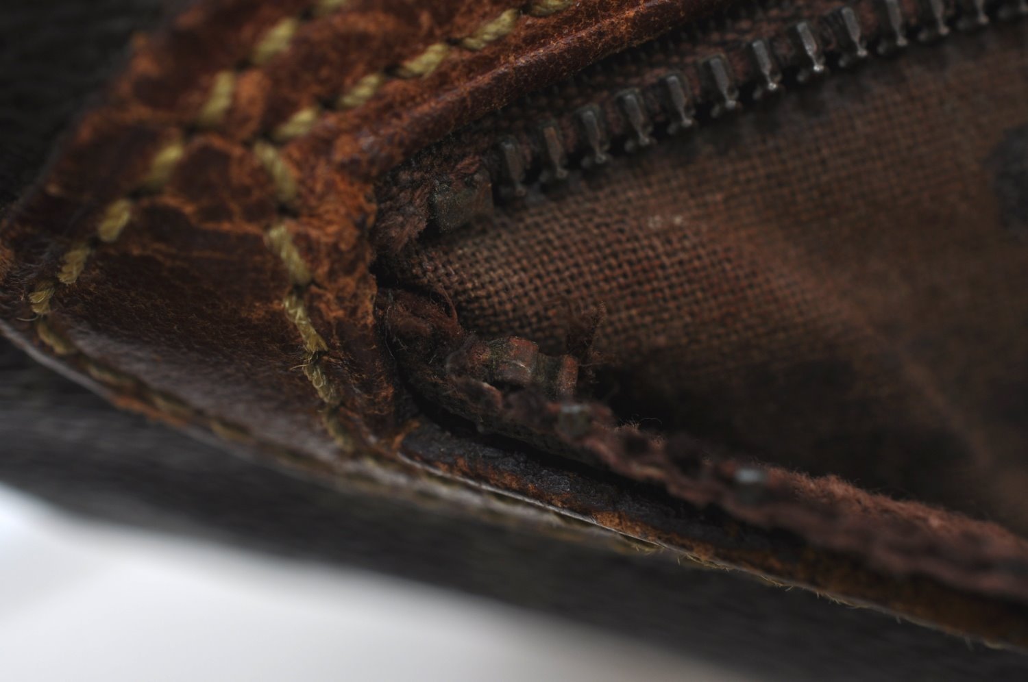 Auth Louis Vuitton Monogram Marly Dragonne GM M51825 Clutch Hand Bag Junk K8588