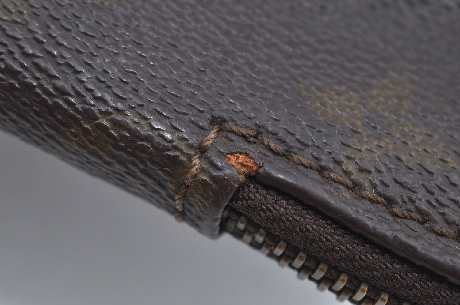 Authentic Louis Vuitton Monogram Poche Documents Document Case Old Model K8592