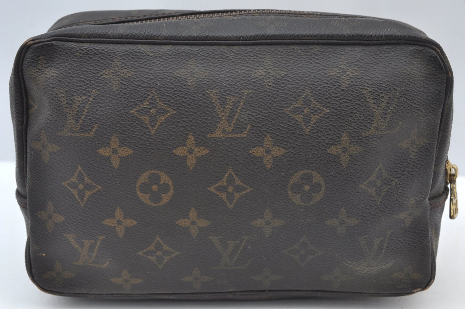 Auth Louis Vuitton Monogram Trousse Toilette 23 Clutch Hand Bag M47524 LV K8596