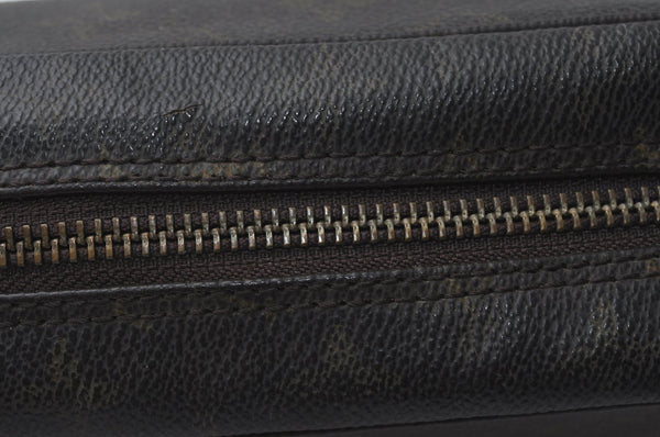 Auth Louis Vuitton Monogram Trousse Toilette 23 Clutch Hand Bag M47524 LV K8596
