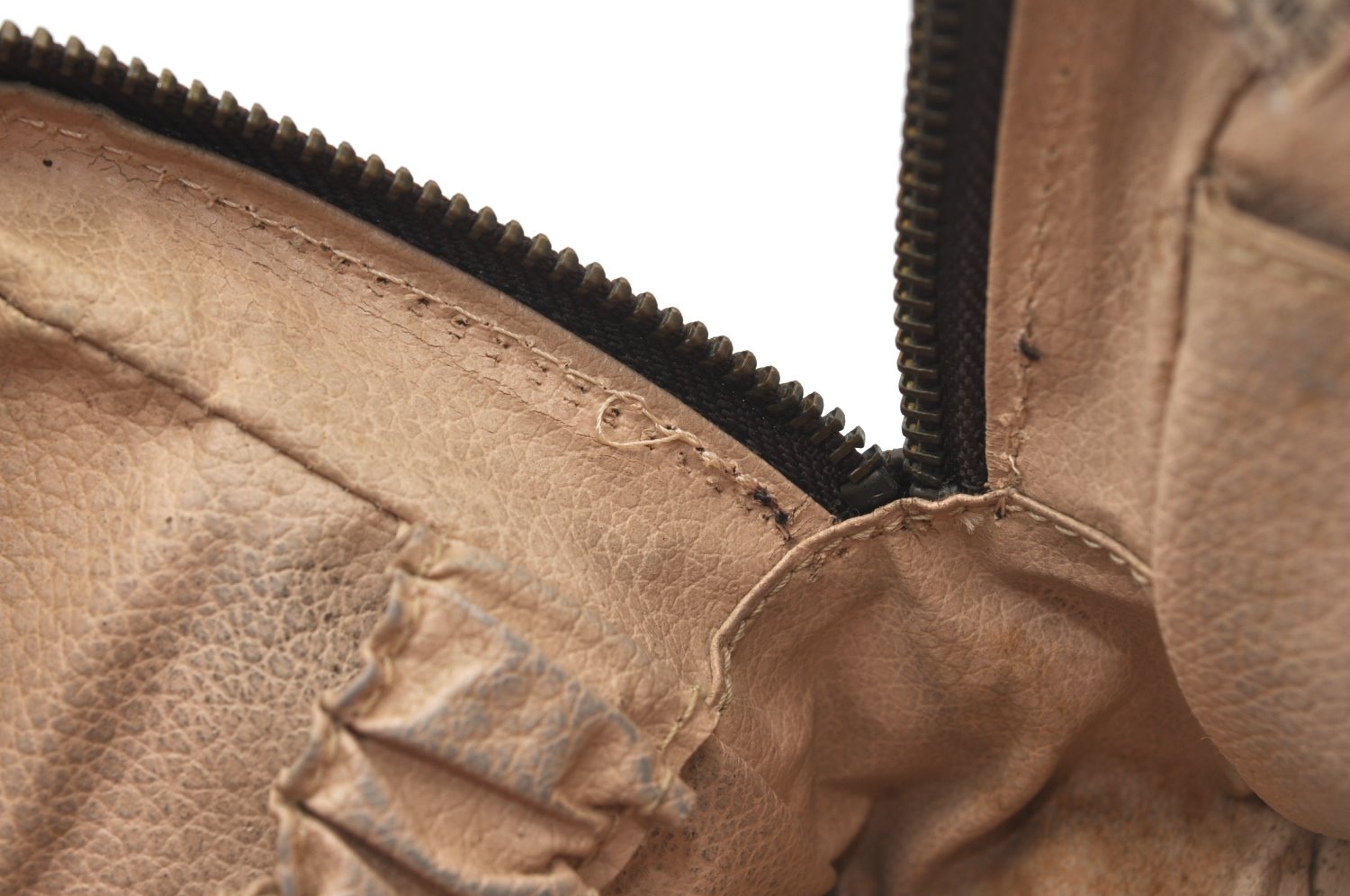 Auth Louis Vuitton Monogram Trousse Toilette 23 Clutch Hand Bag M47524 LV K8596