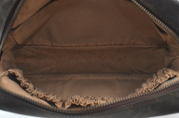 Auth Louis Vuitton Monogram Trousse Toilette 23 Clutch Hand Bag M47524 LV K8596