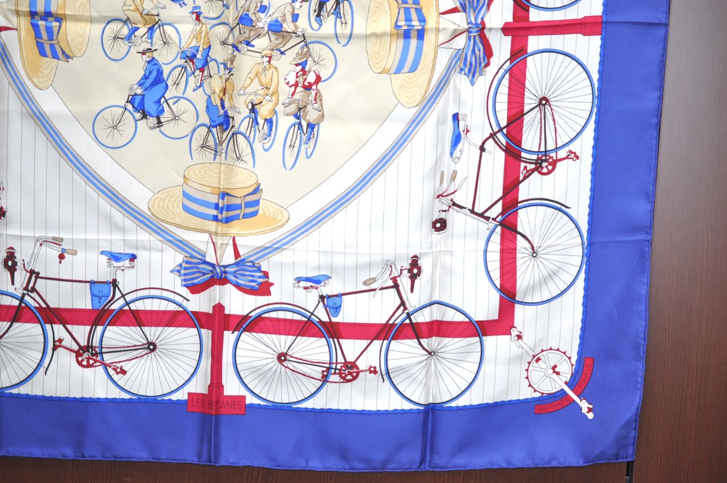 Authentic HERMES Carre 90 Scarf 