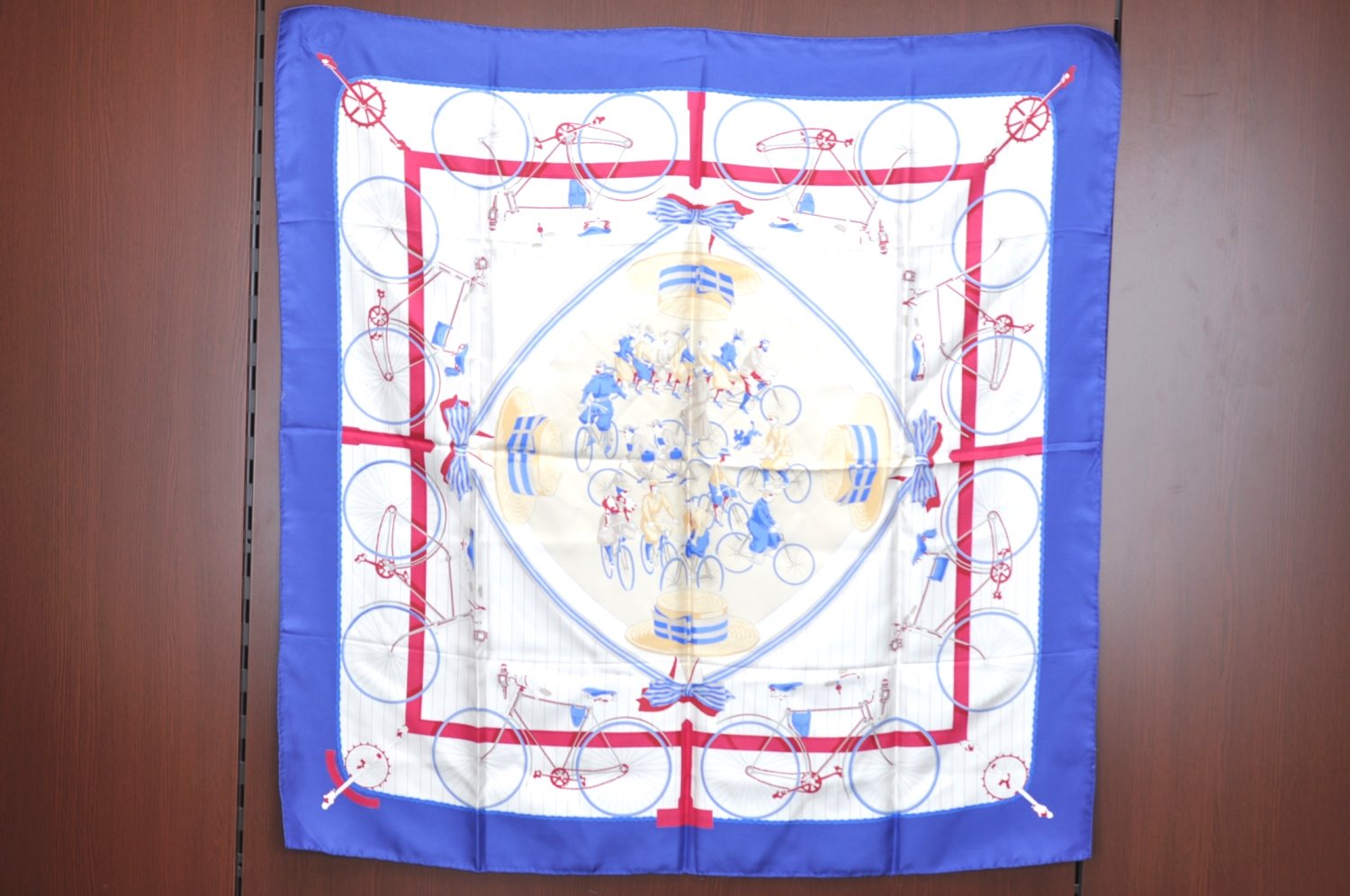 Authentic HERMES Carre 90 Scarf 