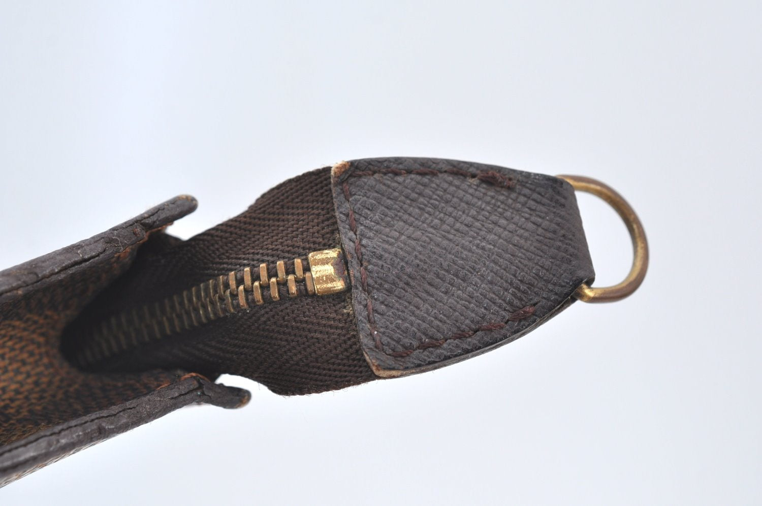 Authentic Louis Vuitton Damier Marais Bucket Pouch Purse Clutch LV K8626