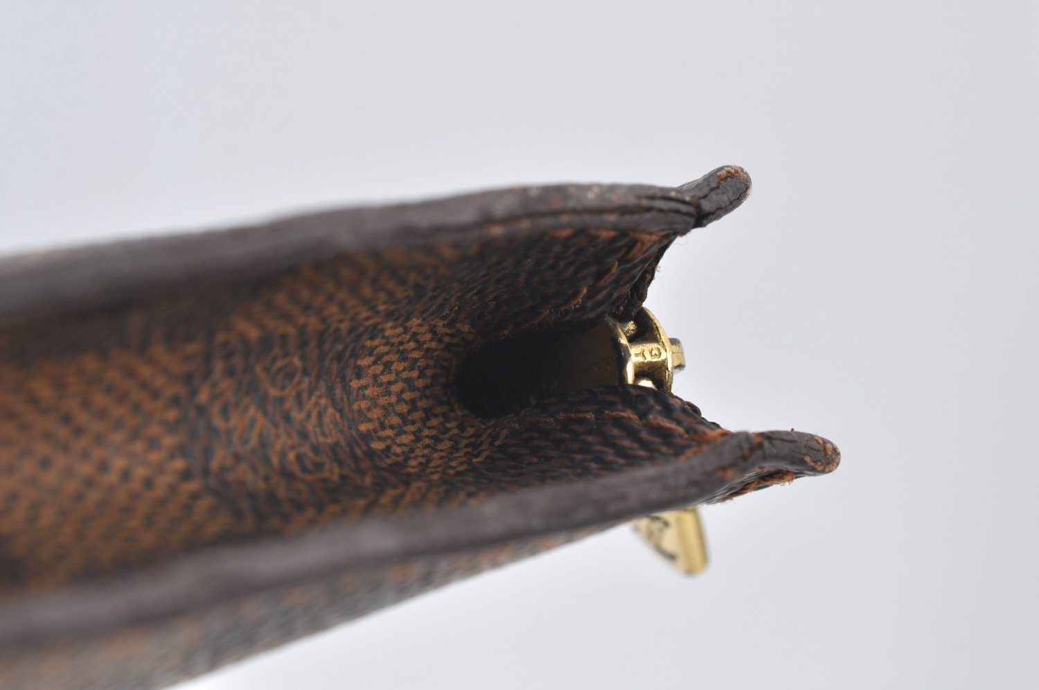 Authentic Louis Vuitton Damier Marais Bucket Pouch Purse Clutch LV K8626