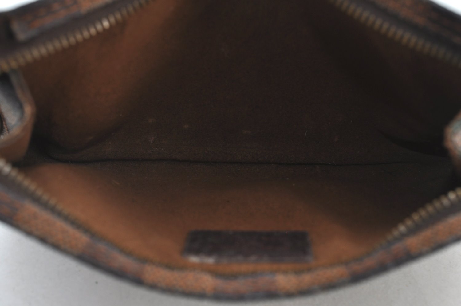 Authentic Louis Vuitton Damier Marais Bucket Pouch Purse Clutch LV K8626