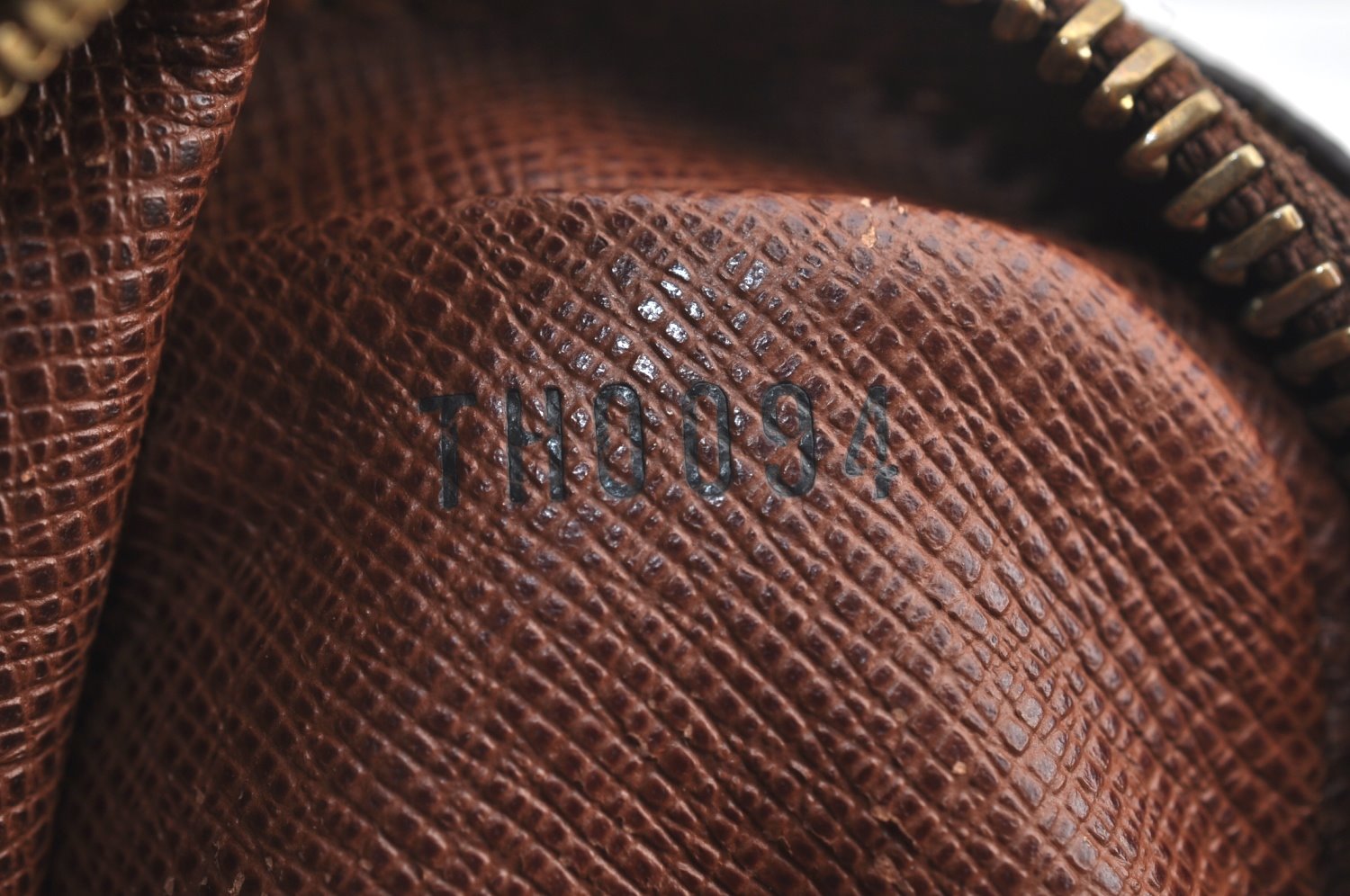 Authentic Louis Vuitton Monogram Amazone Shoulder Cross Bag M45236 LV Junk K8628