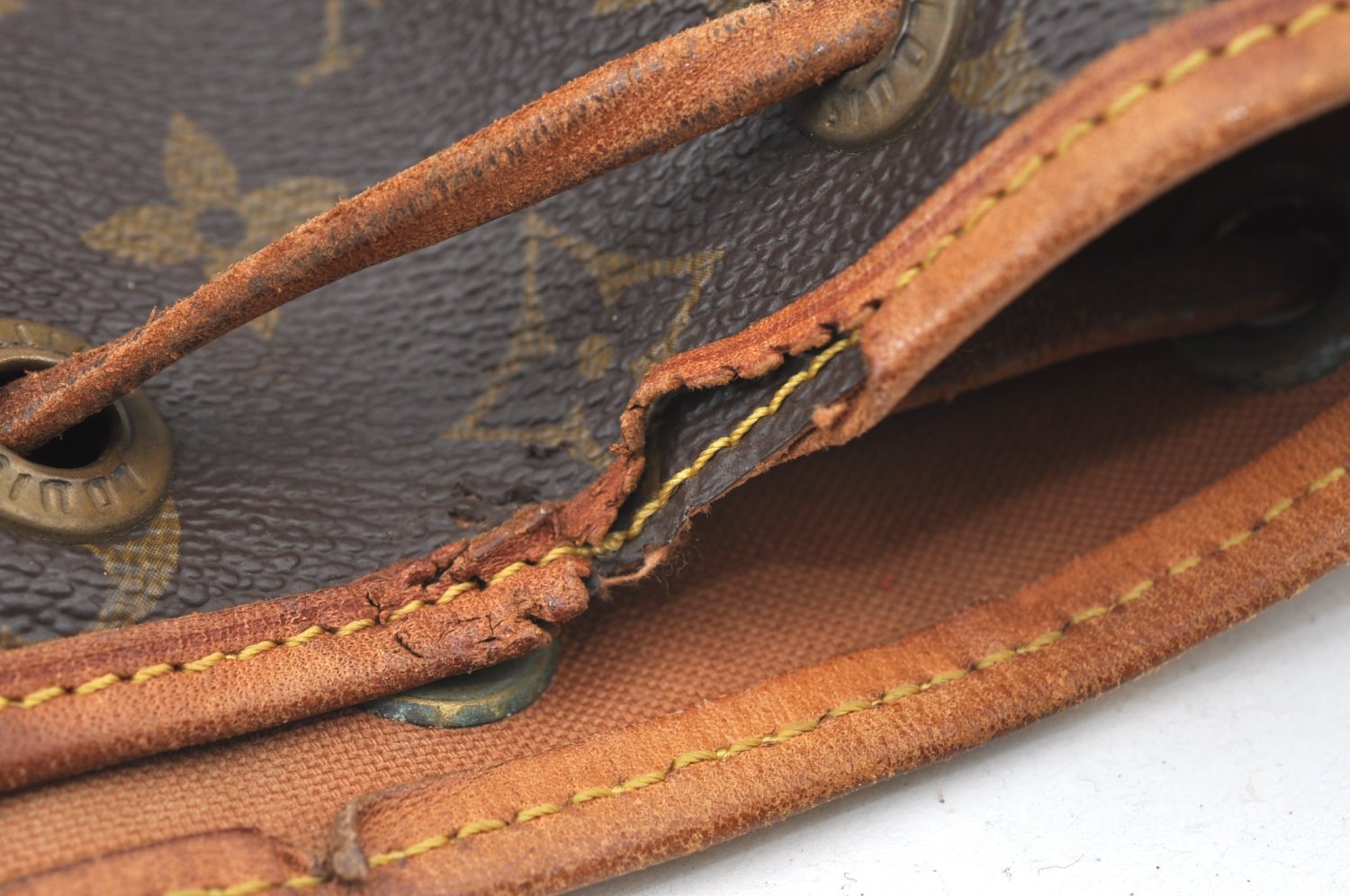 Authentic Louis Vuitton Monogram Noe Shoulder Drawstring Bag M42224 LV K8629