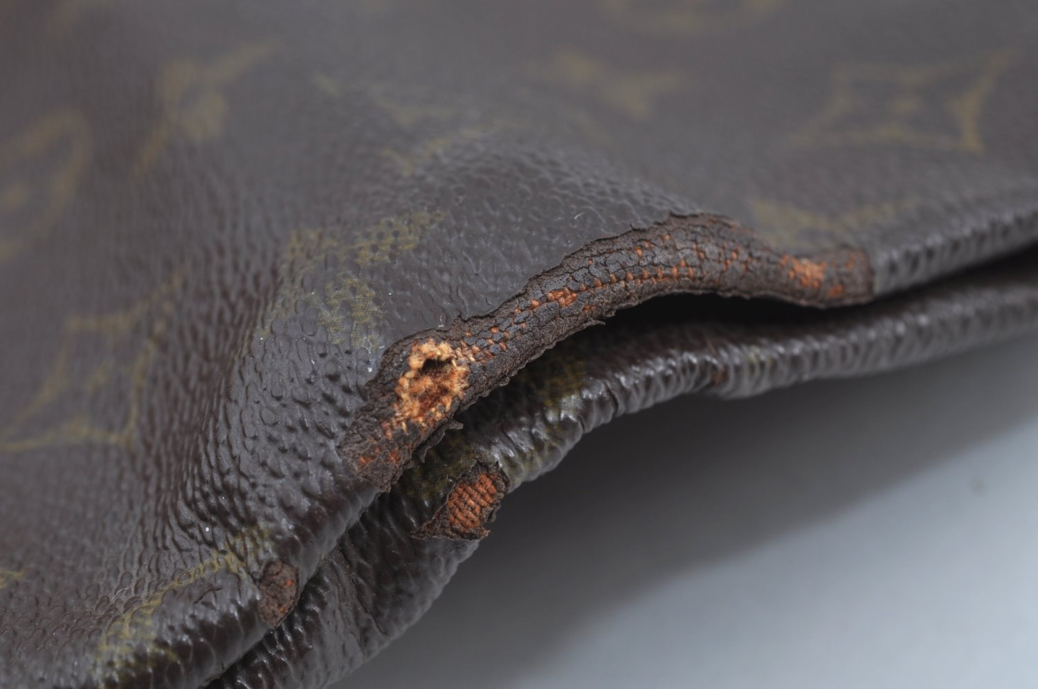 Auth Louis Vuitton Monogram Pochette Pliante Clutch Hand Bag Old Model LV K8630