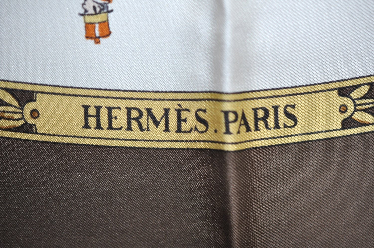 Authentic HERMES Carre 90 Scarf 