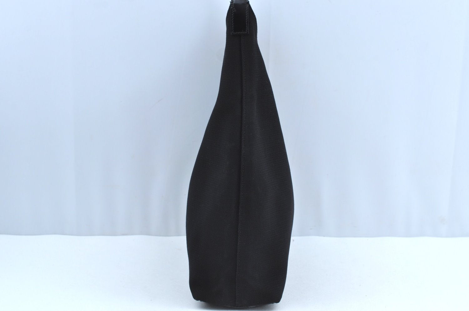 Authentic GUCCI Vintage Shoulder Hand Bag Purse Nylon Enamel 0013297 Black K8648