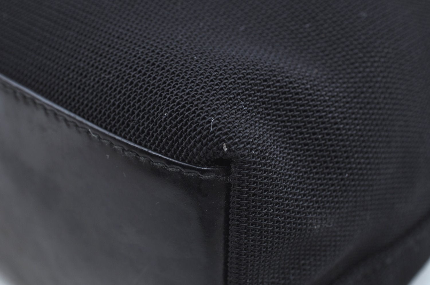 Authentic GUCCI Vintage Shoulder Hand Bag Purse Nylon Enamel 0013297 Black K8648