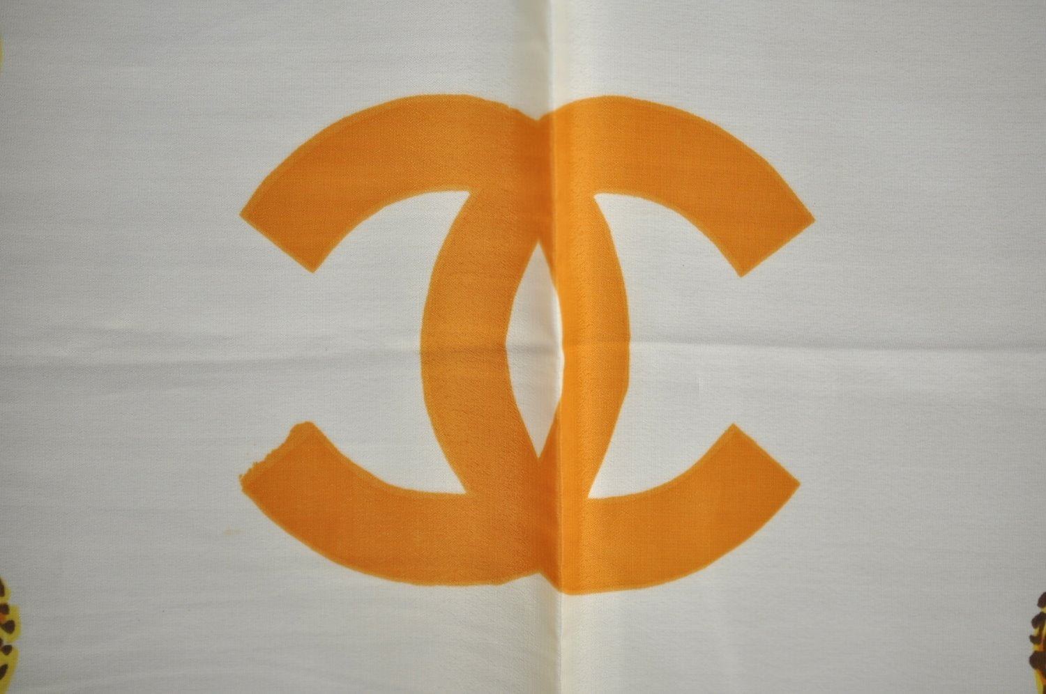 Authentic CHANEL Scarf Chain Motif CC Logo Silk Beige K8670