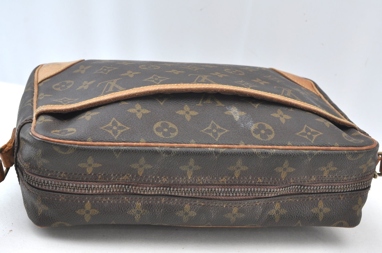 Authentic Louis Vuitton Monogram Trocadero 30 Shoulder Cross Bag M51272 LV K8672