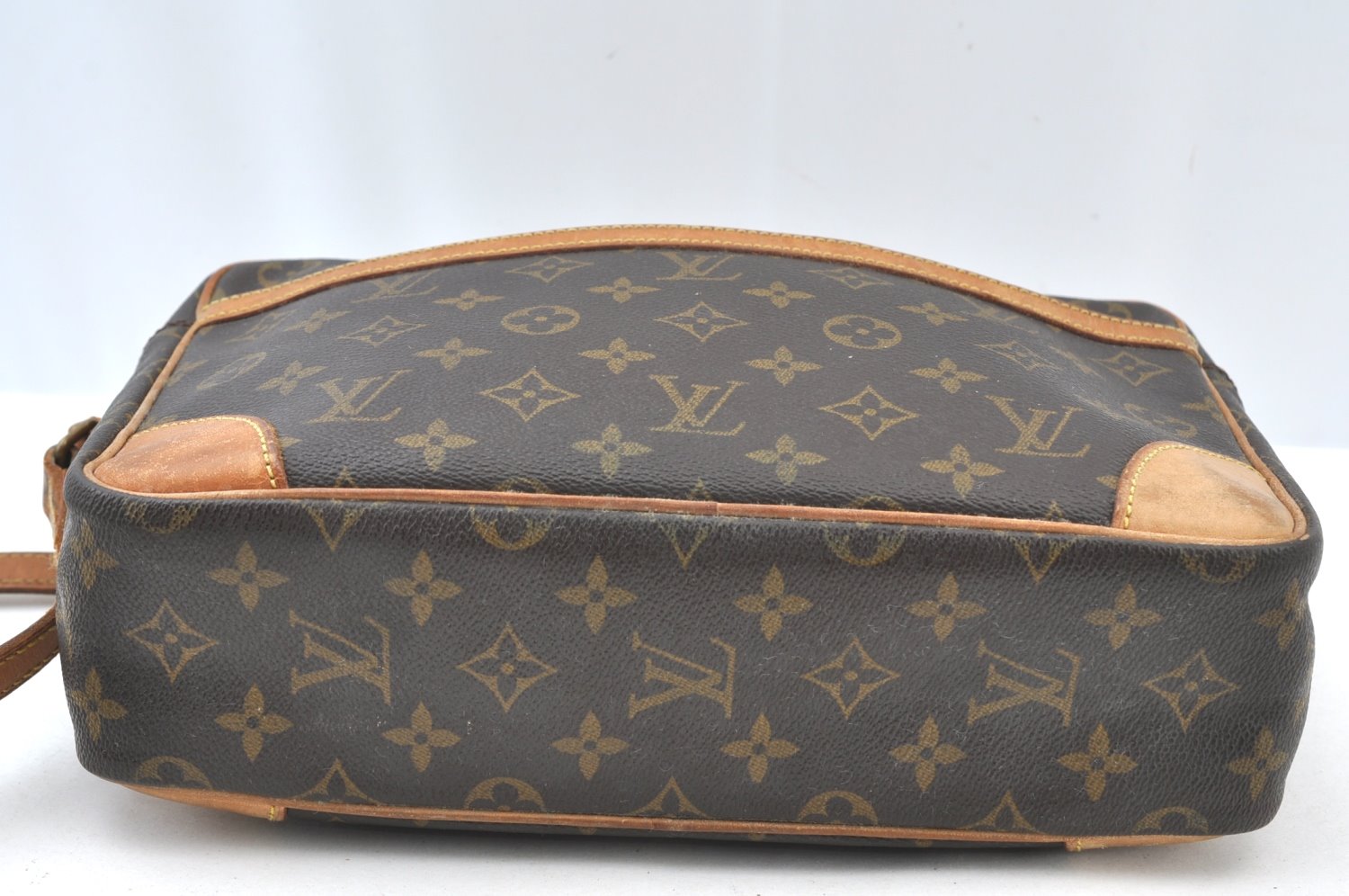 Authentic Louis Vuitton Monogram Trocadero 30 Shoulder Cross Bag M51272 LV K8672