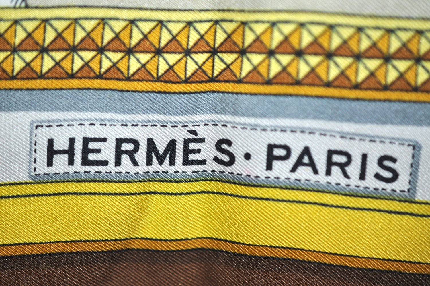 Authentic HERMES Carre 90 Scarf 