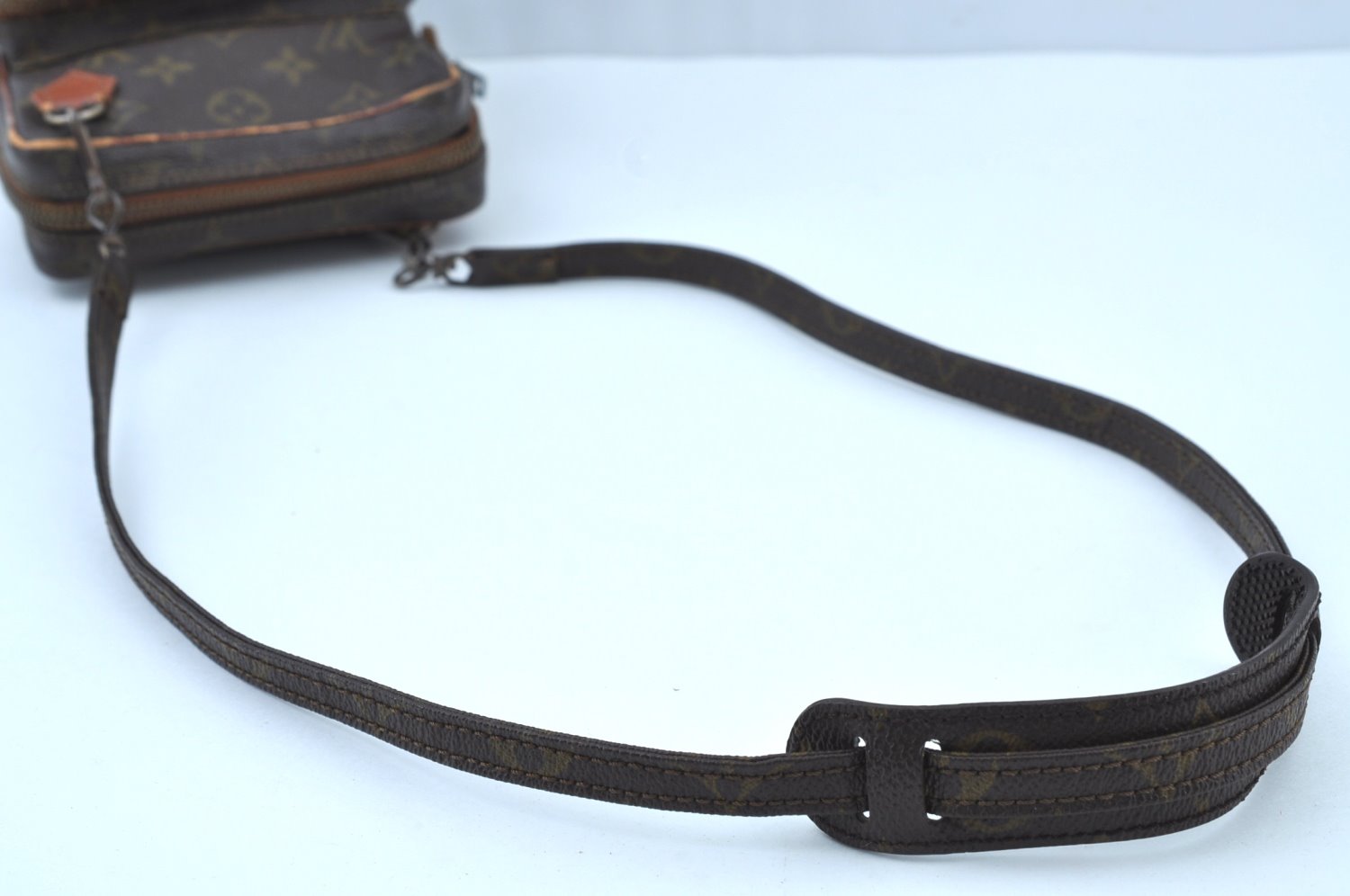 Authentic Louis Vuitton Monogram Amazone Shoulder Cross Body Bag Old Model K8695