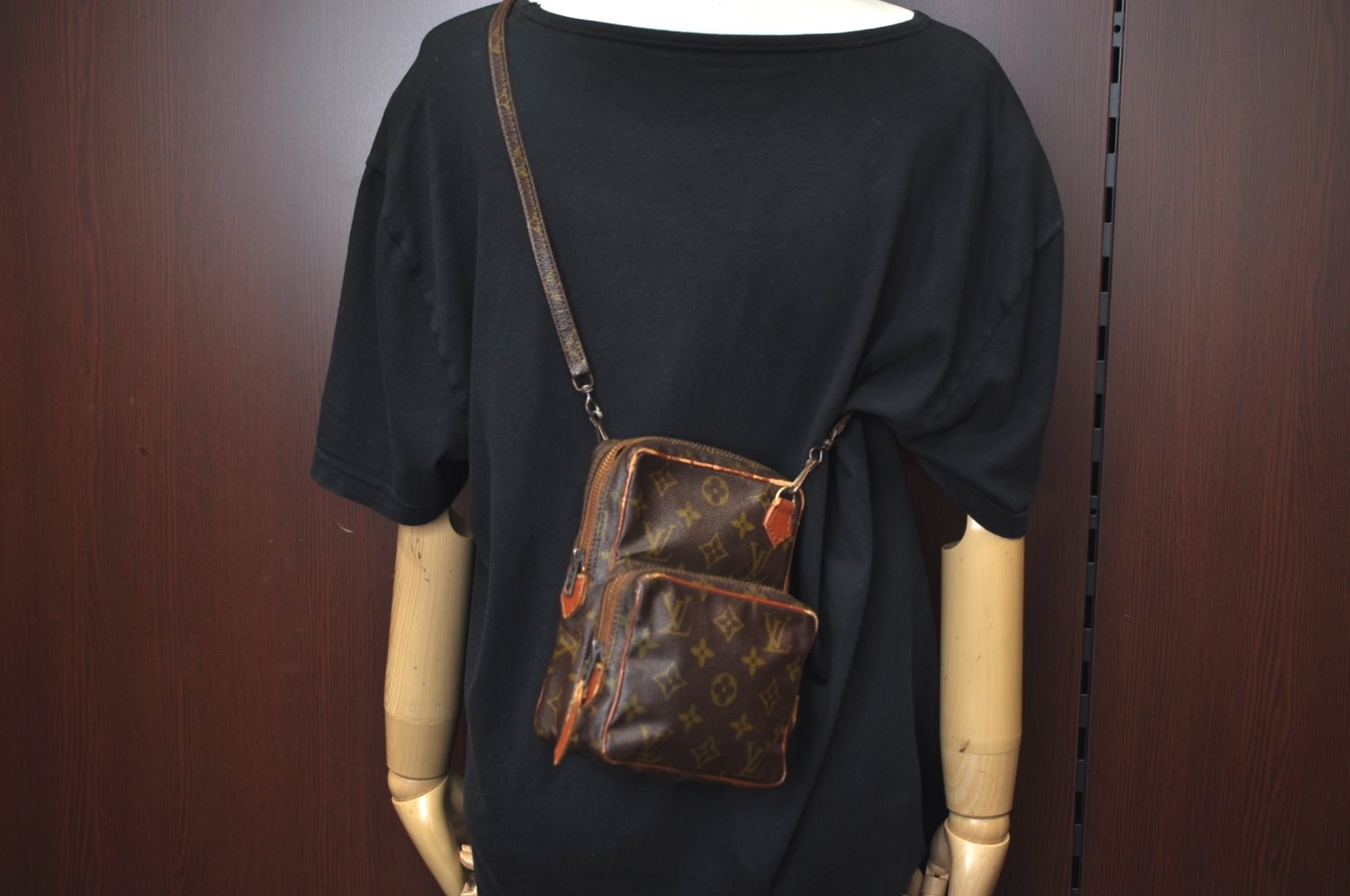 Authentic Louis Vuitton Monogram Amazone Shoulder Cross Body Bag Old Model K8695