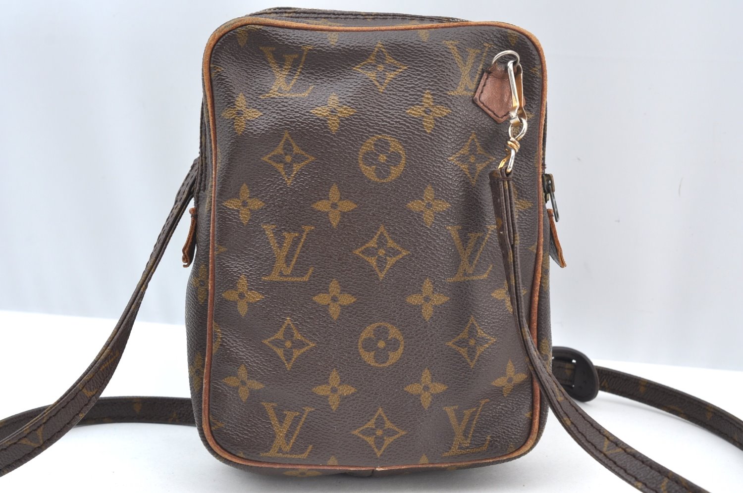 Authentic Louis Vuitton Monogram Danube Shoulder Cross Bag Old Model LV K8696
