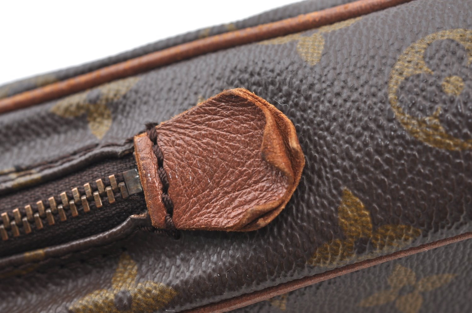 Authentic Louis Vuitton Monogram Danube Shoulder Cross Bag Old Model LV K8696