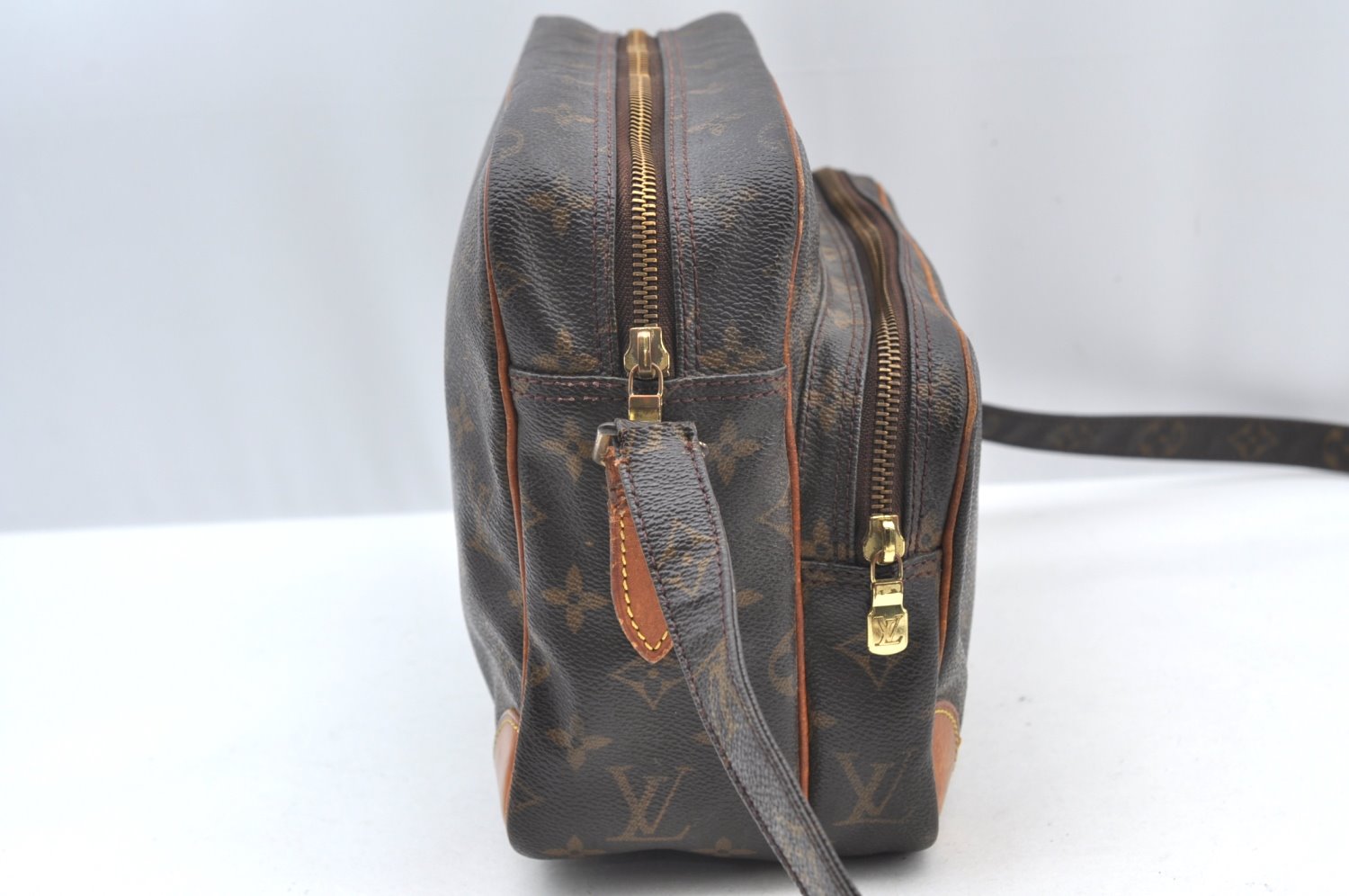 Authentic Louis Vuitton Monogram Nile Shoulder Cross Body Bag M45244 LV K8697