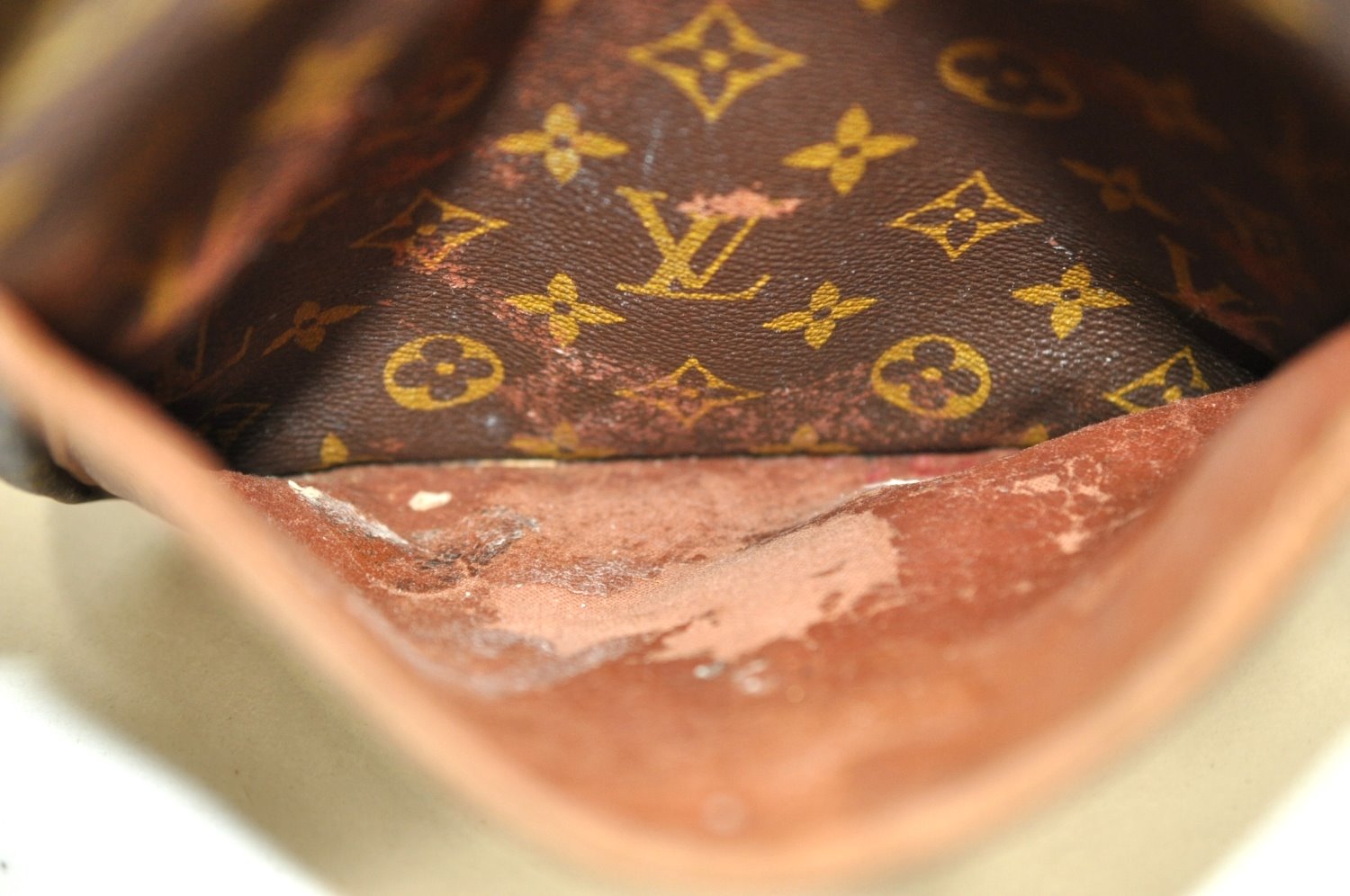Authentic Louis Vuitton Monogram Danube MM Shoulder Cross Bag M45264 LV K8698
