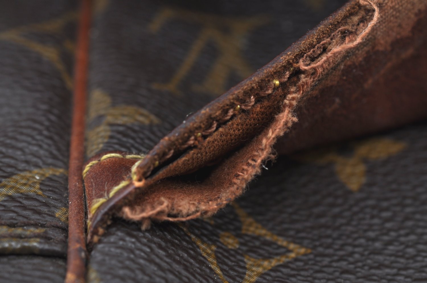 Authentic Louis Vuitton Monogram Danube MM Shoulder Cross Bag M45264 LV K8698