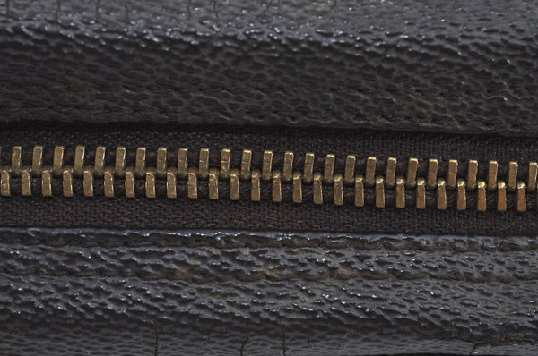 Auth Louis Vuitton Monogram Trousse Toilette 18 Clutch Hand Bag Old Model K8703