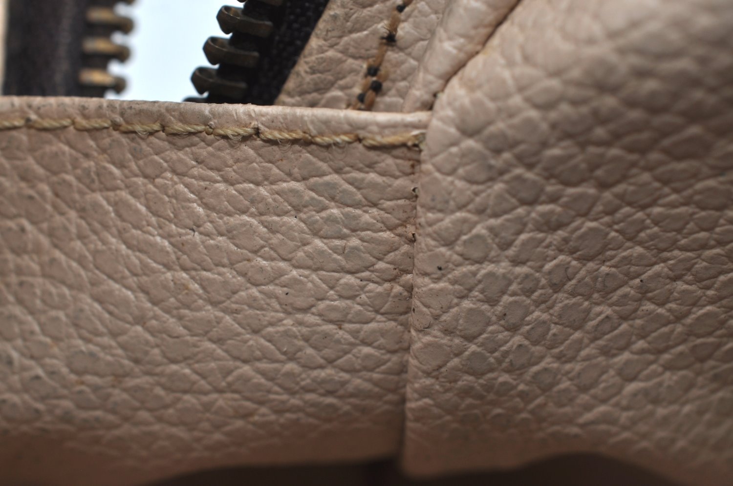 Auth Louis Vuitton Monogram Trousse Toilette 18 Clutch Hand Bag Old Model K8703