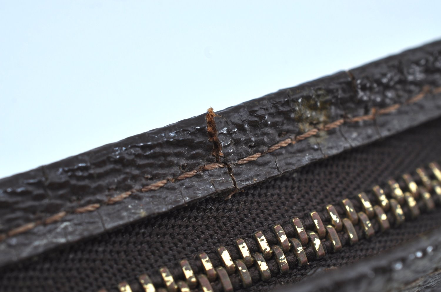 Authentic Louis Vuitton Monogram Poche Toilette 26 M47542 Cosmetics Pouch K8706