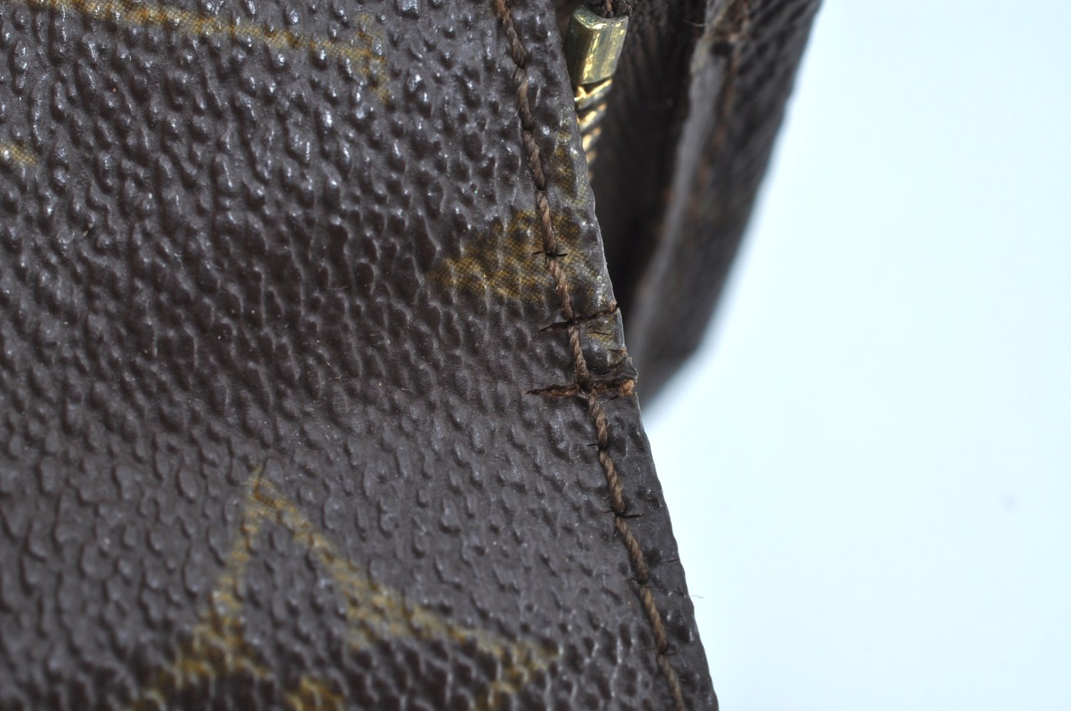 Authentic Louis Vuitton Monogram Poche Toilette 26 M47542 Cosmetics Pouch K8706