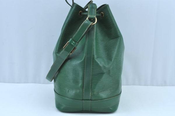 Authentic Louis Vuitton Epi Noe Shoulder Drawstring Bag Green M44004 LV K8734