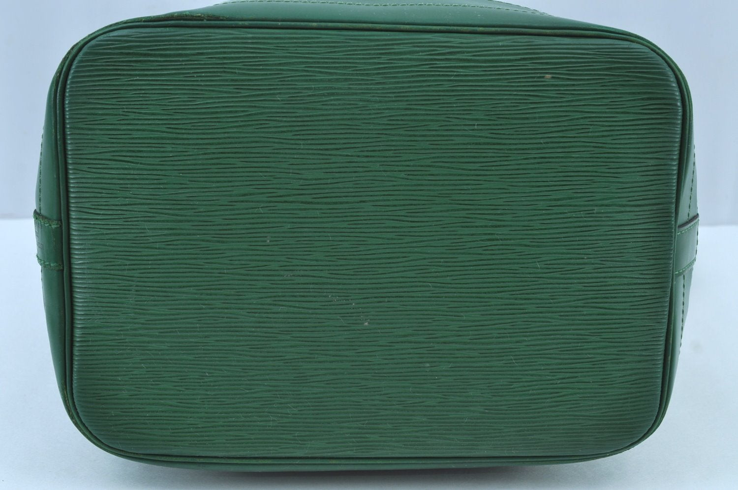 Authentic Louis Vuitton Epi Noe Shoulder Drawstring Bag Green M44004 LV K8734