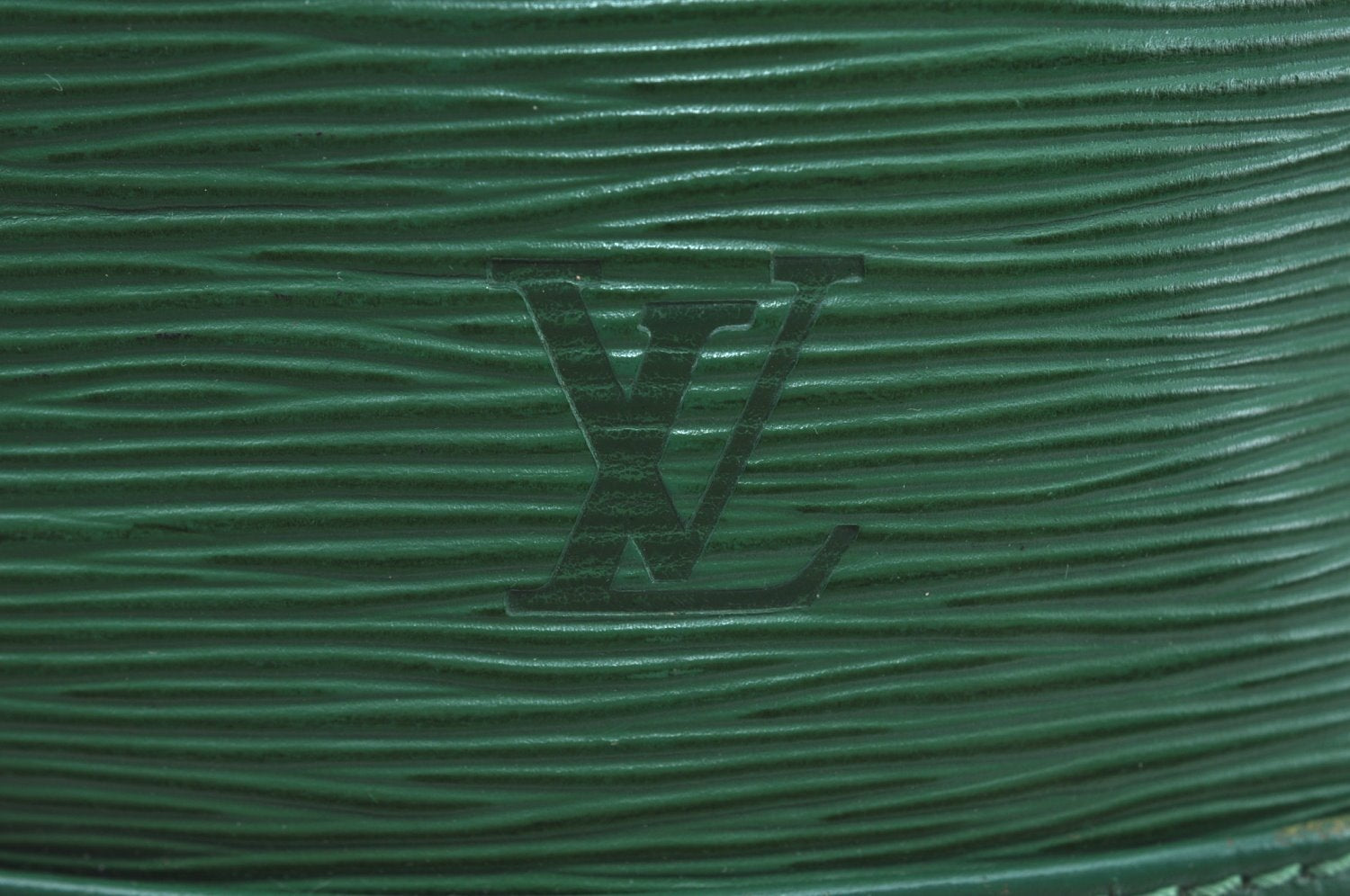 Authentic Louis Vuitton Epi Noe Shoulder Drawstring Bag Green M44004 LV K8734