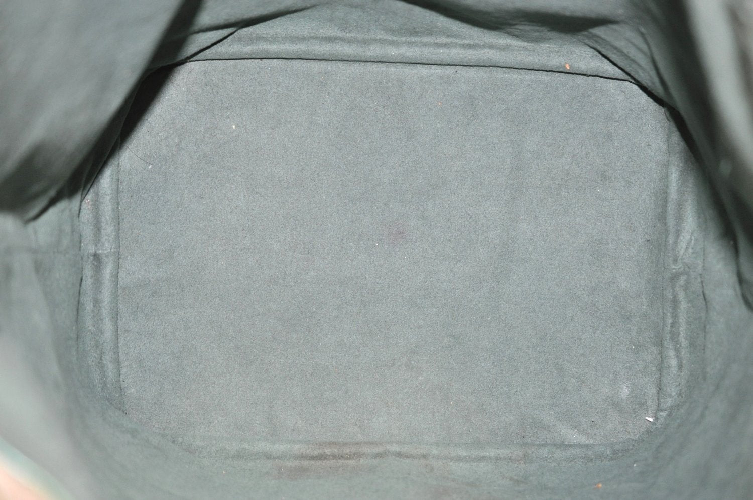 Authentic Louis Vuitton Epi Noe Shoulder Drawstring Bag Green M44004 LV K8734