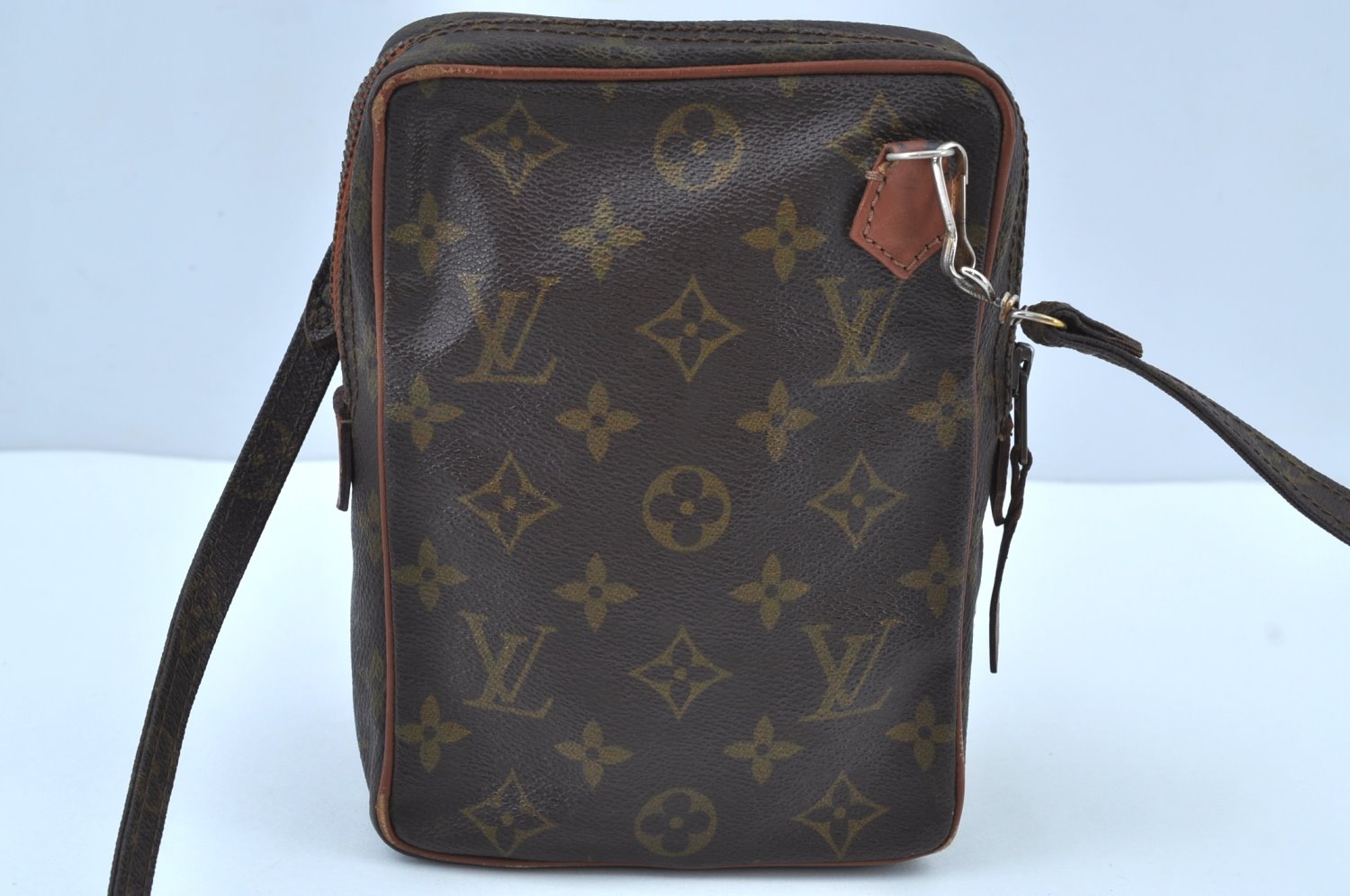 Authentic Louis Vuitton Monogram Amazone Shoulder Cross Body Bag Old Model K8751