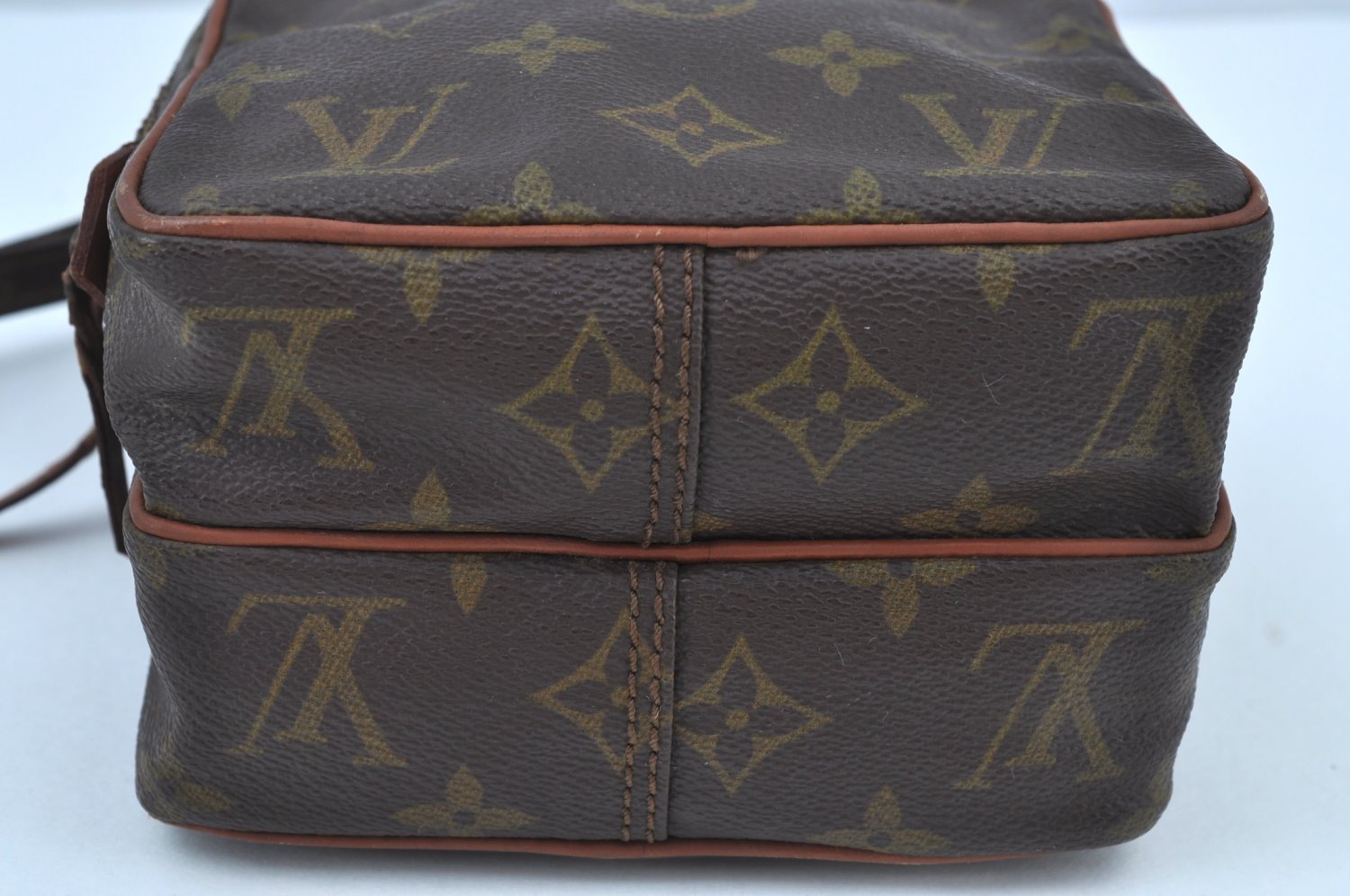 Authentic Louis Vuitton Monogram Amazone Shoulder Cross Body Bag Old Model K8751