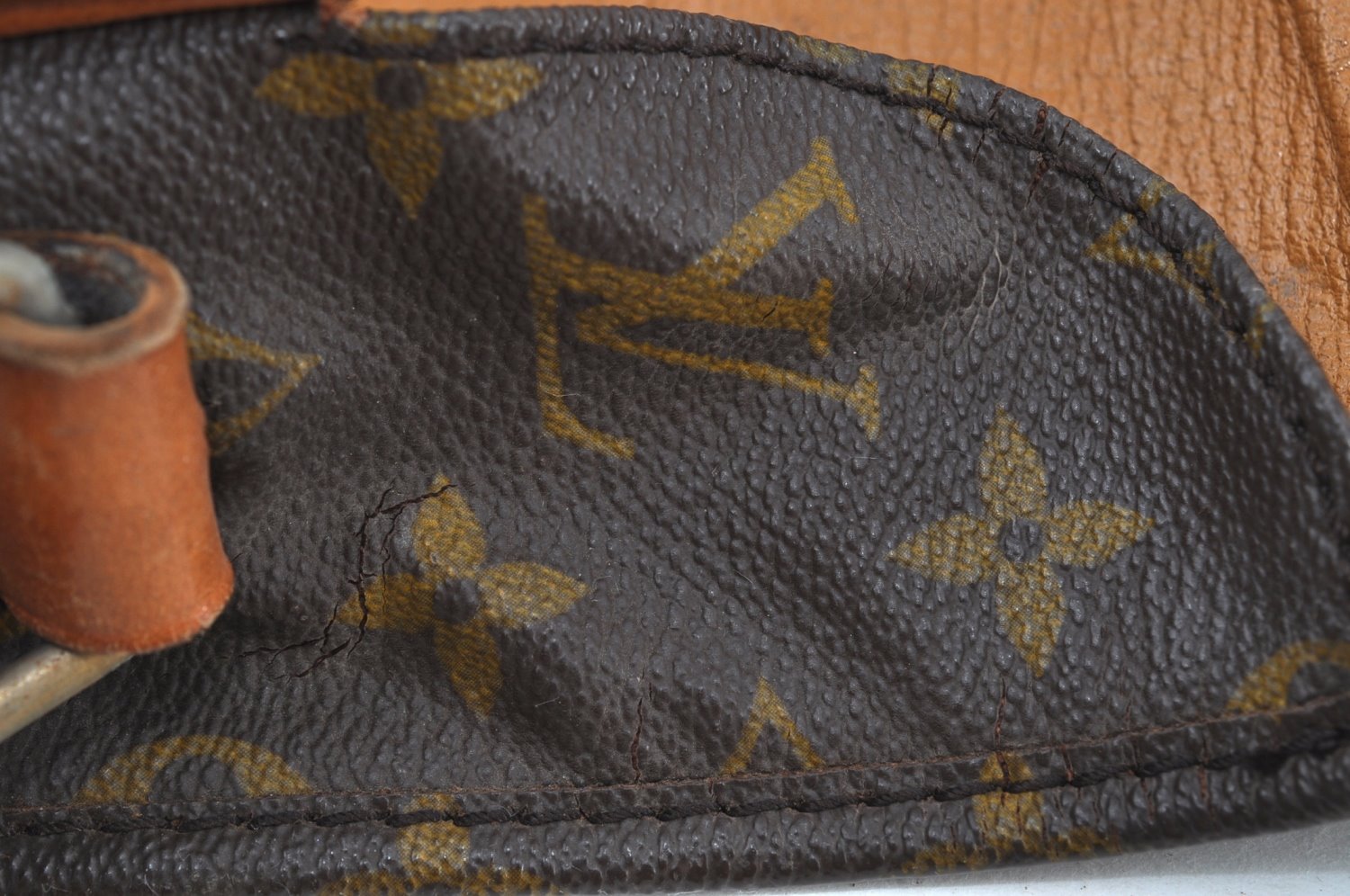 Authentic Louis Vuitton Monogram Cartouchiere GM Shoulder Bag Old Model K8753