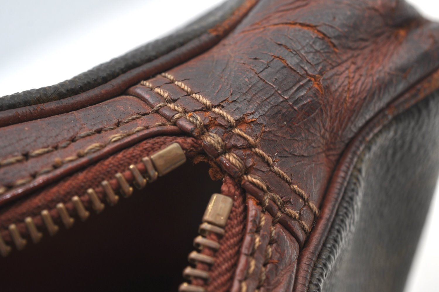 Authentic Louis Vuitton Monogram Pochette Sport Clutch Hand Bag LV Junk K8827