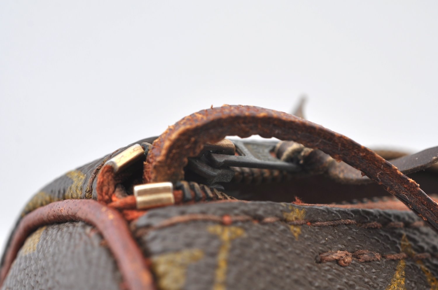 Authentic Louis Vuitton Monogram Papillon Pouch Old Model LV Junk K8828