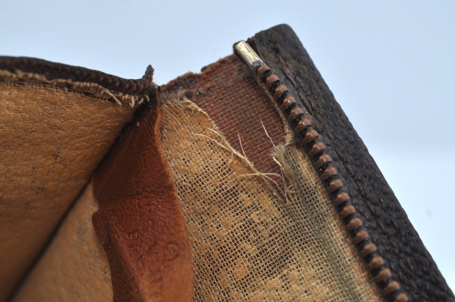 Auth Louis Vuitton Monogram Poche Toilette 26 Cosmetics Pouch Old Model LV K8829