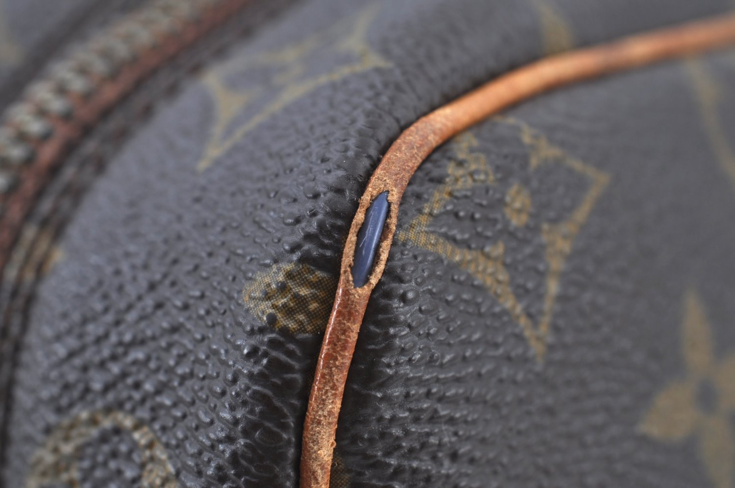 Authentic Louis Vuitton Monogram Danube MM Shoulder Cross Bag M45264 LV K8853