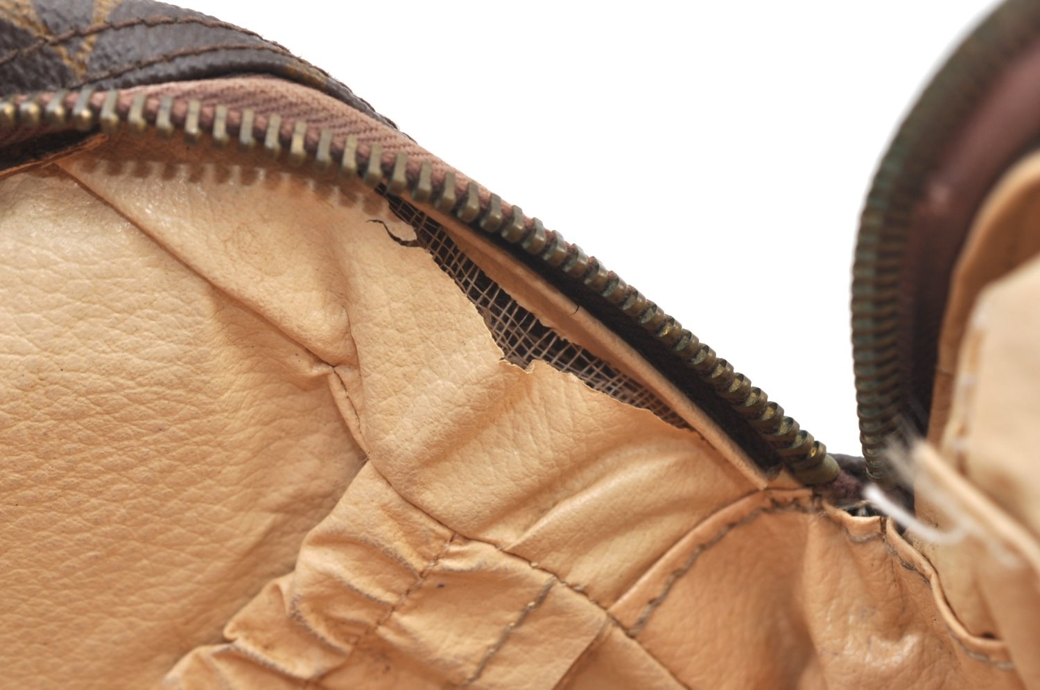 Auth Louis Vuitton Monogram Trousse Toilette 23 Clutch Bag M47524 Junk K8885