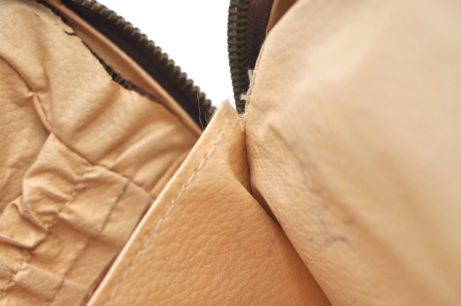 Auth Louis Vuitton Monogram Trousse Toilette 23 Clutch Bag M47524 Junk K8885