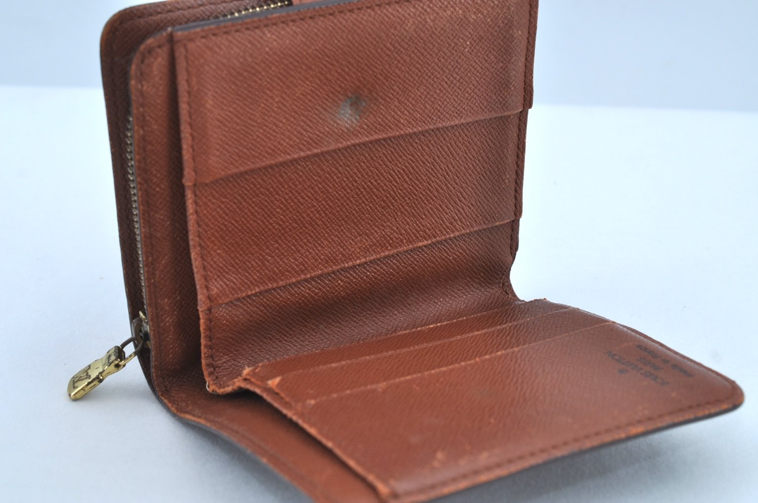 Authentic Louis Vuitton Monogram Compact Zip Bifold Wallet Purse M61667 LV K8890