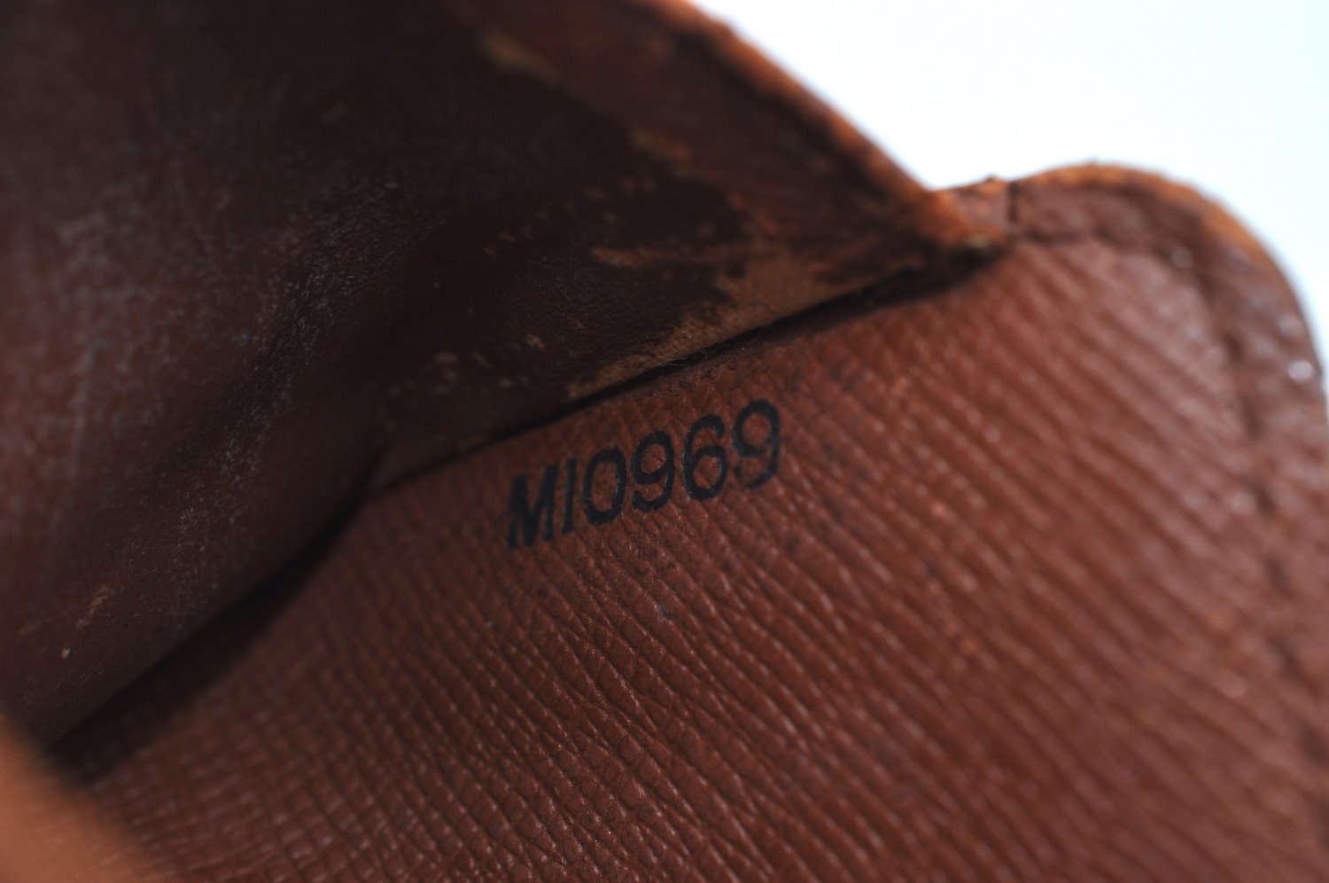 Authentic Louis Vuitton Monogram Compact Zip Bifold Wallet Purse M61667 LV K8890
